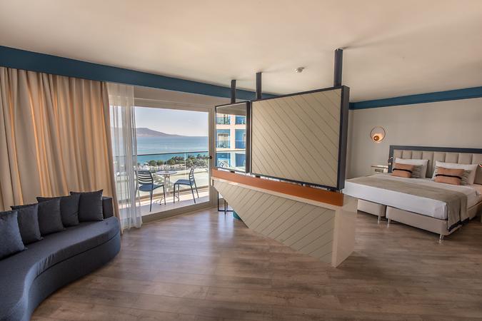 Junior Suite Deniz Manzaralı
