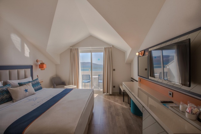 Roof Deniz Manzaralı Oda